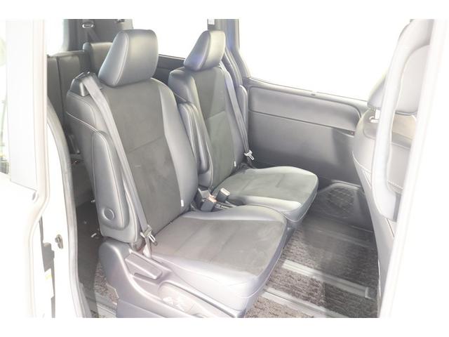 ノア Si ダブルバイビー 4WD フルセグ メモリーナビ DVD再生 ミュージックプレイヤー接続可 後席モニター バックカメラ 衝突被害軽減システム ETC 両側電動スライド LEDヘッドランプ ウオークスルー 乗車定員7人(31枚目)