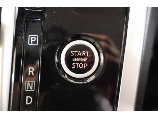 セレナ ハイウェイスター　ＶセレクションＩＩ　４ＷＤ　フルセグ　メモリーナビ　ＤＶＤ再生　ミュージックプレイヤー接続可　バックカメラ　衝突被害軽減システム　ＥＴＣ　両側電動スライド　ＬＥＤヘッドランプ　ウオークスルー　乗車定員８人　３列シート（22枚目）