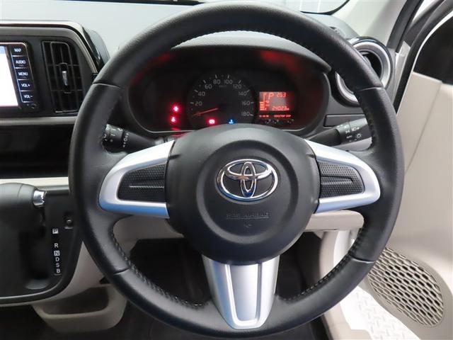 ぜひ展示車の運転席に座ってみてください。