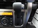 インパネシフトのCVTオートマチック車です。