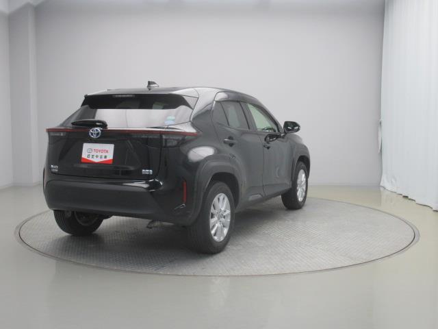 ヤリスクロス ハイブリッドＧ　メモリーナビ　ミュージックプレイヤー接続可　バックカメラ　衝突被害軽減システム　ＥＴＣ　ＬＥＤヘッドランプ　ワンオーナー　記録簿（6枚目）