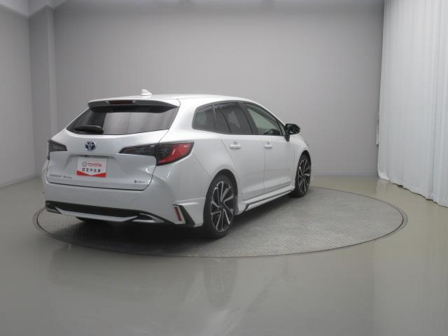 カローラツーリング ハイブリッド　ダブルバイビー　４ＷＤ　フルセグ　メモリーナビ　ミュージックプレイヤー接続可　バックカメラ　衝突被害軽減システム　ＥＴＣ　ドラレコ　ＬＥＤヘッドランプ　フルエアロ（6枚目）