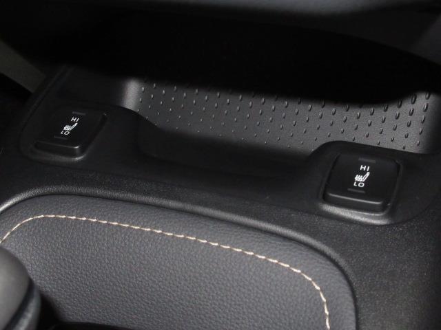 カローラツーリング ハイブリッド　ダブルバイビー　４ＷＤ　フルセグ　メモリーナビ　ミュージックプレイヤー接続可　バックカメラ　衝突被害軽減システム　ＥＴＣ　ドラレコ　ＬＥＤヘッドランプ　フルエアロ（24枚目）