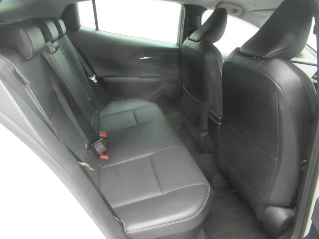 プリウス Ｚ　フルセグ　メモリーナビ　ミュージックプレイヤー接続可　バックカメラ　衝突被害軽減システム　ＥＴＣ　ＬＥＤヘッドランプ　フルエアロ　記録簿（12枚目）