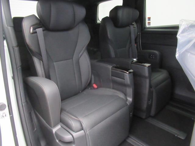 「安心のトヨタディーラー認定中古車！１まるごとクリーニング２車両検査証明書付き３ロングラン保証←３つの安心を約束するトヨタ販売店の中古車ブランド」です