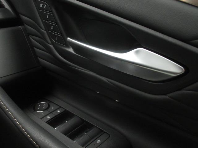 「安心のトヨタディーラー認定中古車！１まるごとクリーニング２車両検査証明書付き３ロングラン保証←３つの安心を約束するトヨタ販売店の中古車ブランド」です