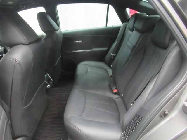 シート自体に大きなダメージもなく良好な状態です。