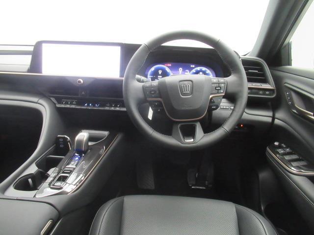 クラウンスポーツ Ｚ　革シート　４ＷＤ　フルセグ　メモリーナビ　ミュージックプレイヤー接続可　バックカメラ　衝突被害軽減システム　ＥＴＣ　ドラレコ　ＬＥＤヘッドランプ（15枚目）