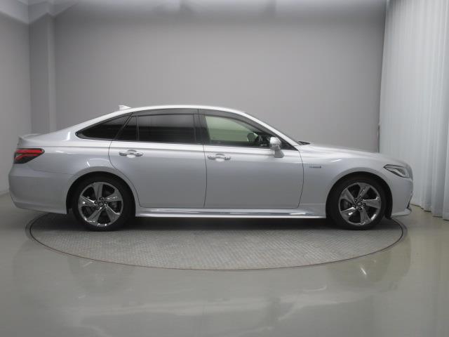 クラウンハイブリッド ＲＳ　フルセグ　メモリーナビ　ＤＶＤ再生　ミュージックプレイヤー接続可　バックカメラ　衝突被害軽減システム　ＥＴＣ　ドラレコ　ＬＥＤヘッドランプ（7枚目）