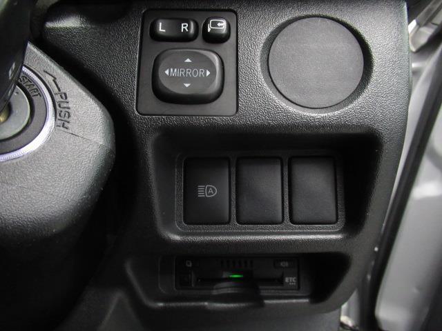 ハイエースバン ＤＸ　ＧＬパッケージ　衝突被害軽減システム　ＥＴＣ　乗車定員６人　記録簿　ディーゼル（16枚目）
