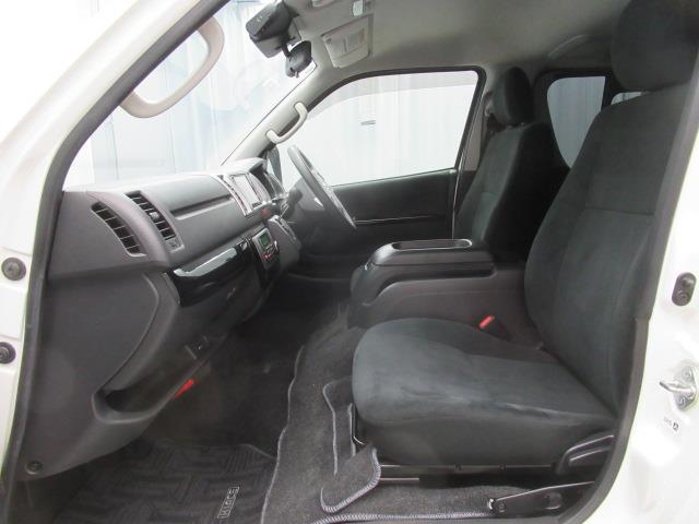 ハイエースバン ロングスーパーGL 4WD フルセグ メモリーナビ DVD再生 ミュージックプレイヤー接続可 バックカメラ 衝突被害軽減システム ETC ドラレコ 記録簿 ディーゼル(10枚目)