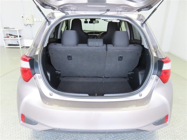 ヴィッツ ハイブリッドＦ　フルセグ　メモリーナビ　ＤＶＤ再生　バックカメラ　衝突被害軽減システム　ＥＴＣ　ワンオーナー　記録簿　アイドリングストップ（10枚目）