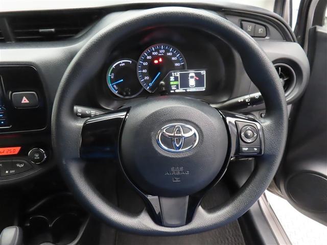 ヴィッツ ハイブリッドＦ　フルセグ　メモリーナビ　ＤＶＤ再生　バックカメラ　衝突被害軽減システム　ＥＴＣ　ワンオーナー　記録簿　アイドリングストップ（17枚目）