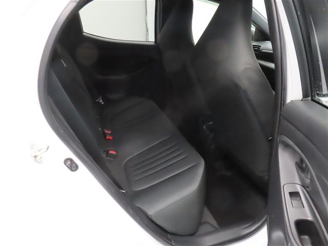 ヤリス Ｘ　ミュージックプレイヤー接続可　バックカメラ　衝突被害軽減システム　ＥＴＣ　ワンオーナー　記録簿（9枚目）