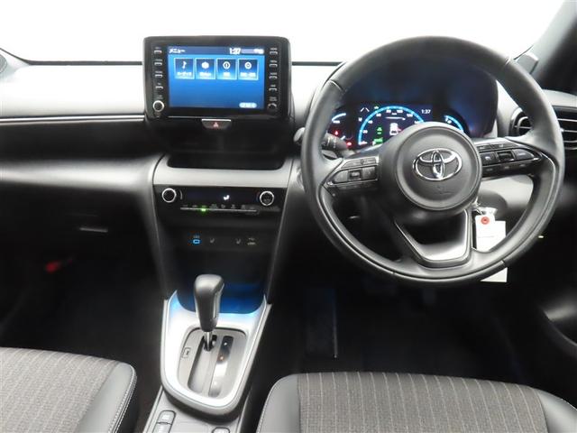 ヤリスクロス ハイブリッドＺ　ミュージックプレイヤー接続可　バックカメラ　衝突被害軽減システム　ＥＴＣ　ドラレコ　ＬＥＤヘッドランプ　記録簿　アイドリングストップ（8枚目）