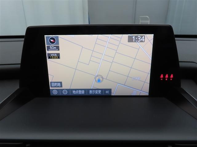 ディスプレイオーディオにナビ機能が設定されています。簡単な操作で行き先を入力することができ、音声で目的地まで案内してくれます。初めて訪れる場所も安心です。