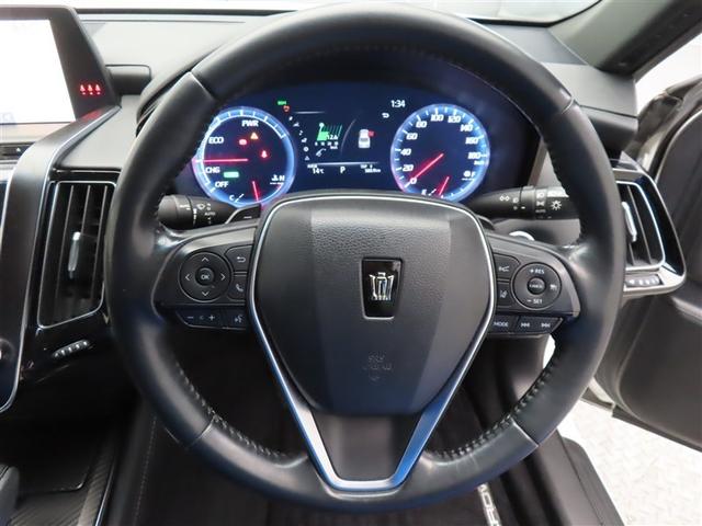 ぜひ展示車の運転席に座ってみてください。