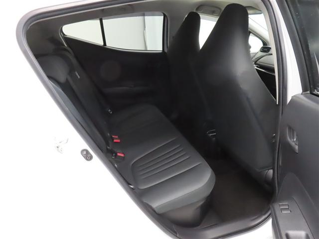 アクア Ｘ　４ＷＤ　メモリーナビ　ミュージックプレイヤー接続可　衝突被害軽減システム　ＥＴＣ　ＬＥＤヘッドランプ　記録簿　アイドリングストップ（9枚目）