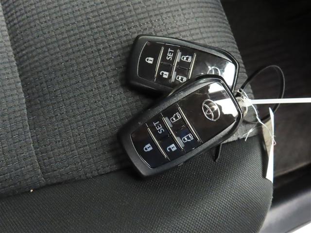 シエンタ ハイブリッド G セーフティーエディション フルセグ メモリーナビ DVD再生 バックカメラ 衝突被害軽減システム ETC ドラレコ 両側電動スライド LEDヘッドランプ ウオークスルー 乗車定員7人 3列シート アイドリングストップ(23枚目)