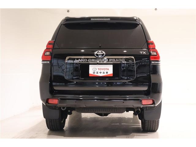 ランドクルーザープラド ＴＸ　Ｌパッケージ・ブラックエディション　革シート　サンルーフ　４ＷＤ　フルセグ　メモリーナビ　ＤＶＤ再生　ミュージックプレイヤー接続可　バックカメラ　衝突被害軽減システム　ＥＴＣ　ドラレコ　ＬＥＤヘッドランプ　乗車定員７人　３列シート（6枚目）