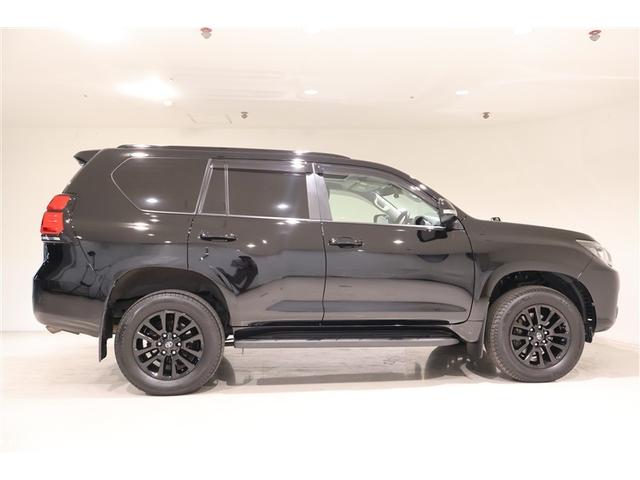 ランドクルーザープラド ＴＸ　Ｌパッケージ・ブラックエディション　革シート　サンルーフ　４ＷＤ　フルセグ　メモリーナビ　ＤＶＤ再生　ミュージックプレイヤー接続可　バックカメラ　衝突被害軽減システム　ＥＴＣ　ドラレコ　ＬＥＤヘッドランプ　乗車定員７人　３列シート（7枚目）