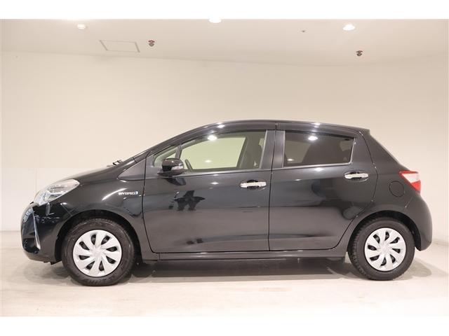 ヴィッツ ハイブリッドF セーフティーエディションIII 衝突被害軽減システム LEDヘッドランプ(3枚目)