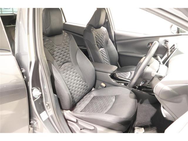 プリウスＰＨＶ Ｓセーフティプラス　ワンセグ　メモリーナビ　ミュージックプレイヤー接続可　バックカメラ　衝突被害軽減システム　ＥＴＣ　ＬＥＤヘッドランプ（29枚目）