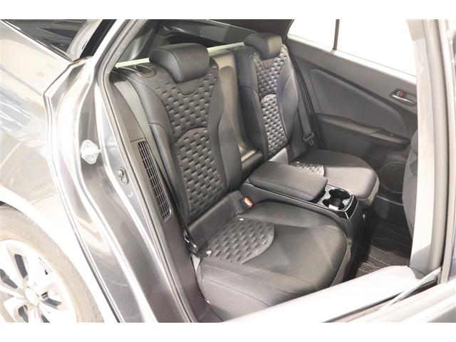 プリウスＰＨＶ Ｓセーフティプラス　ワンセグ　メモリーナビ　ミュージックプレイヤー接続可　バックカメラ　衝突被害軽減システム　ＥＴＣ　ＬＥＤヘッドランプ（30枚目）