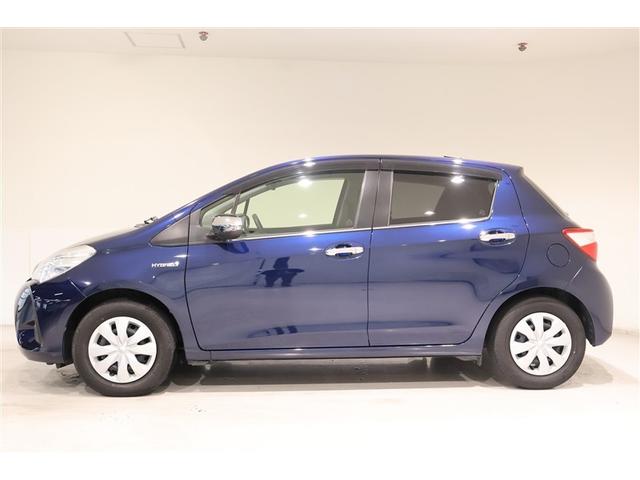 機動力を高める小回り性能。　細い路地に入る時やＵターン時、車庫入れや縦列駐車時の取り回しがスムーズに行えます。