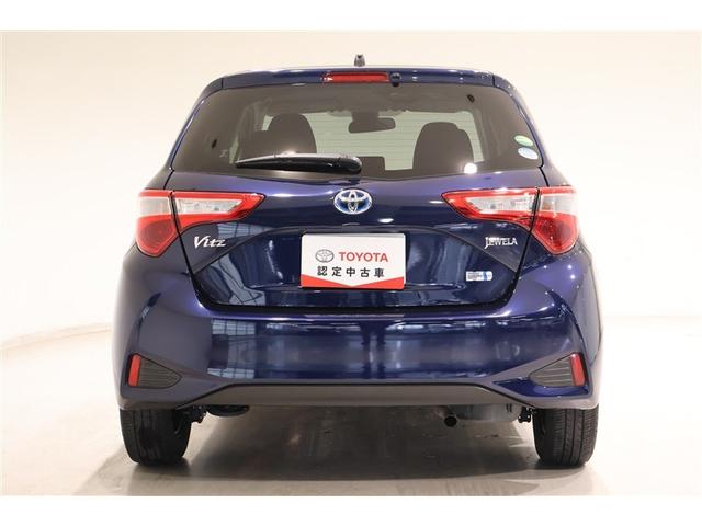 ハイマウントストップランプ採用で、後続車に対して自車の存在をアピールしてくれます！