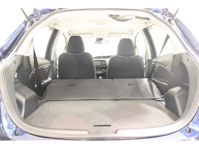 ■リヤシート■　　リヤシート左右を倒すことで大きな荷物も積み込み可能です。