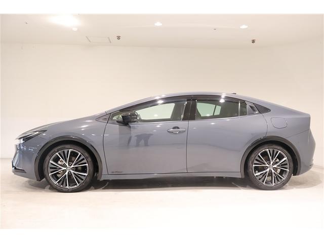 プリウス Ｚ　４ＷＤ　フルセグ　ミュージックプレイヤー接続可　バックカメラ　衝突被害軽減システム　ＥＴＣ　ドラレコ　ＬＥＤヘッドランプ　ワンオーナー　記録簿（3枚目）