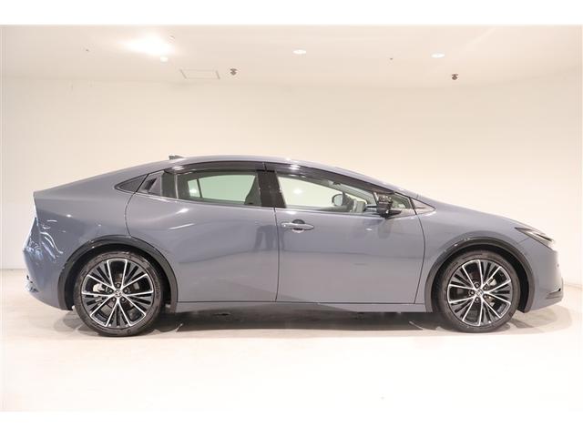 プリウス Ｚ　４ＷＤ　フルセグ　ミュージックプレイヤー接続可　バックカメラ　衝突被害軽減システム　ＥＴＣ　ドラレコ　ＬＥＤヘッドランプ　ワンオーナー　記録簿（7枚目）