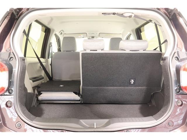 便利な６：４分割可倒式シートです。荷物の長さがあるものや大きめな荷物も載せやすくなっています。