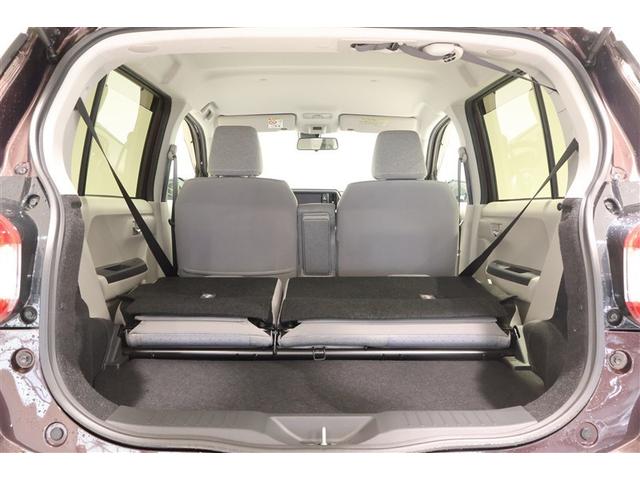 リアシートを全て倒すと更なるスペースが確保されます！