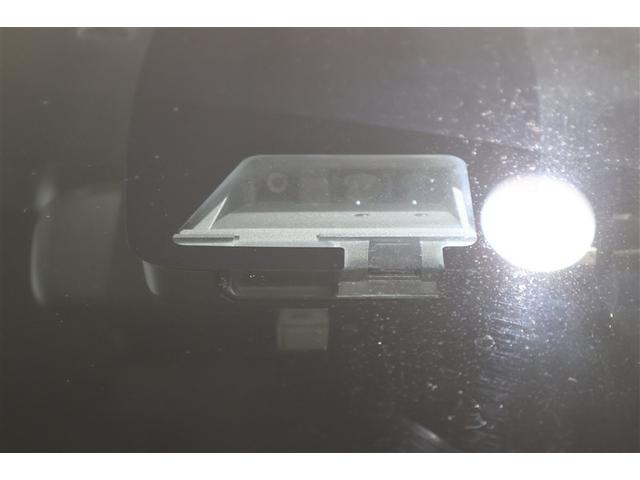 ノア Ｓｉ　４ＷＤ　フルセグ　メモリーナビ　ＤＶＤ再生　ミュージックプレイヤー接続可　バックカメラ　衝突被害軽減システム　ＥＴＣ　両側電動スライド　ＬＥＤヘッドランプ　ウオークスルー　乗車定員７人　３列シート（29枚目）