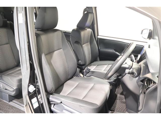 ノア Ｓｉ　４ＷＤ　フルセグ　メモリーナビ　ＤＶＤ再生　ミュージックプレイヤー接続可　バックカメラ　衝突被害軽減システム　ＥＴＣ　両側電動スライド　ＬＥＤヘッドランプ　ウオークスルー　乗車定員７人　３列シート（30枚目）