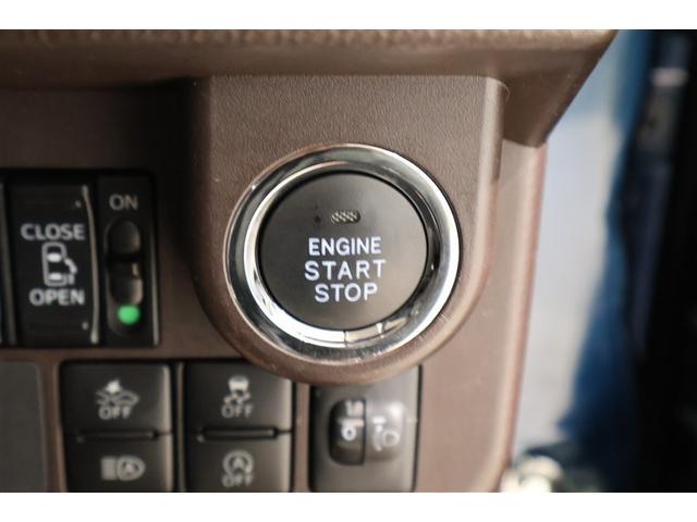 ■ＥＮＧＩＮＥ　ＳＴＲＡＴ　／ＳＴＯＰスイッチ■始動はブレーキ踏んで、スタートボタンをプッシュです。スマートな始動が可能です。