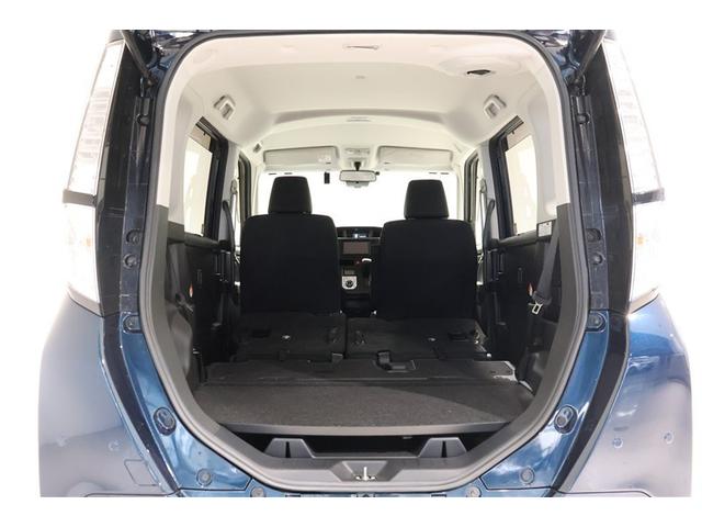 大きな開口幅で荷物を出し入れしやすいのが魅力のラゲージスペースです！リヤシートのシートバックを倒せば、更に積載容量が広くなり、よりたくさんの荷物の収納・長尺の荷物の収納が可能になります♪