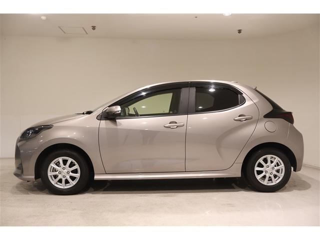 ヤリス ハイブリッドＧ　フルセグ　メモリーナビ　ミュージックプレイヤー接続可　バックカメラ　衝突被害軽減システム　ＥＴＣ　ドラレコ（3枚目）