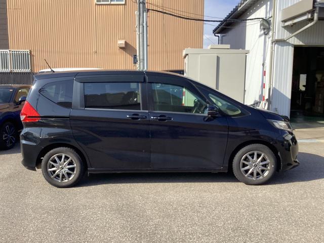 フリード Ｇ　ワンオーナー　純正ナビ　フルセグＴＶ　バックカメラ　ＥＴＣ　Ｂｌｕｅｔｏｏｔｈ　スマートキー（7枚目）