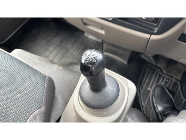 アトラストラック 　キッチンカー　１７５Ｌ冷蔵庫　９７Ｌ冷凍庫　シンク２個　コンセント５か所ステンレス作業台２個　外部電源（11枚目）