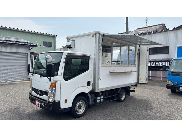 アトラストラック 　キッチンカー　１７５Ｌ冷蔵庫　９７Ｌ冷凍庫　シンク２個　コンセント５か所ステンレス作業台２個　外部電源（23枚目）