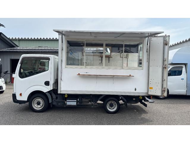アトラストラック 　キッチンカー　１７５Ｌ冷蔵庫　９７Ｌ冷凍庫　シンク２個　コンセント５か所ステンレス作業台２個　外部電源（24枚目）