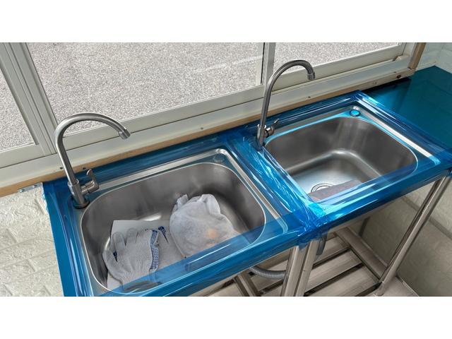 アトラストラック 　キッチンカー　１７５Ｌ冷蔵庫　９７Ｌ冷凍庫　シンク２個　コンセント５か所ステンレス作業台２個　外部電源（39枚目）