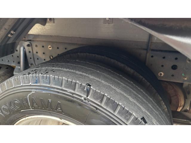 キャンター 　キッチンカー！　テーブル型冷蔵庫２台　冷凍庫１台　２槽シンク　手洗いシンク　作業台　コンセント３か所　外部電源（外部電源コード）車内（51枚目）