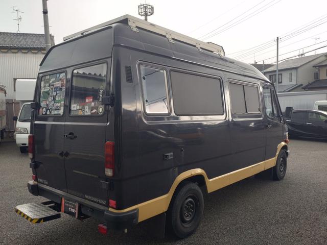 トランスポーター ３１０Ｄ　キッチンカー　ステンレス作業台＆流し台　換気扇　冷蔵庫＆冷凍庫（5枚目）