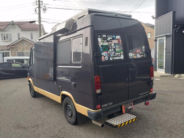 トランスポーター ３１０Ｄ　キッチンカー　ステンレス作業台＆流し台　換気扇　冷蔵庫＆冷凍庫（7枚目）