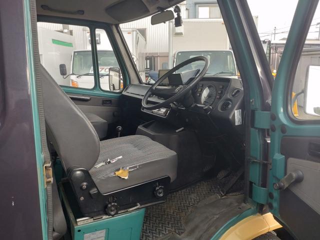 トランスポーター ３１０Ｄ　キッチンカー　ステンレス作業台＆流し台　換気扇　冷蔵庫＆冷凍庫（11枚目）