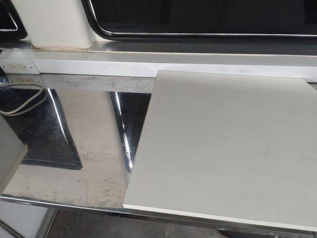 トランスポーター ３１０Ｄ　キッチンカー　ステンレス作業台＆流し台　換気扇　冷蔵庫＆冷凍庫（26枚目）